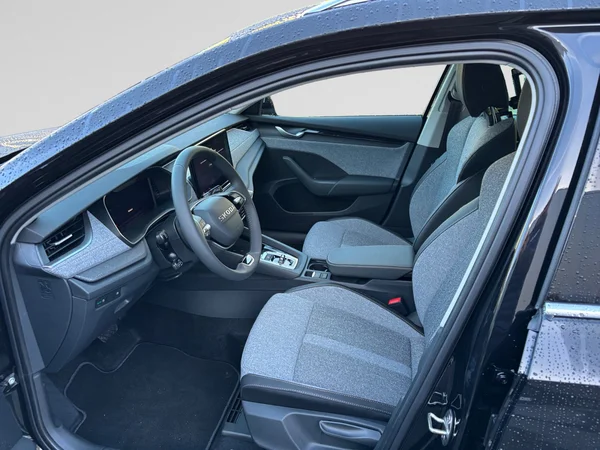 SKODA Octavia Combi (2025) — foto 16 van 24