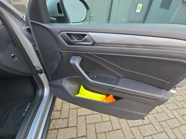 VOLKSWAGEN T-Roc (2025) — foto 22 van 24