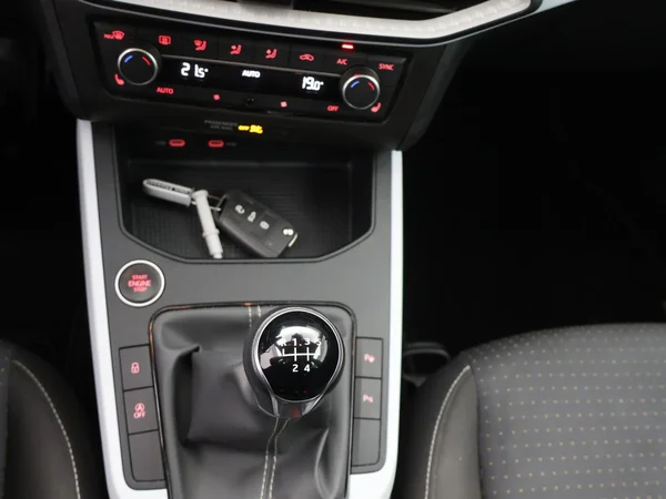 SEAT Arona (2024) — foto 13 van 22