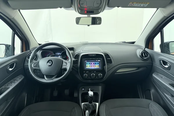 Renault Captur (2020) — foto 18 van 18