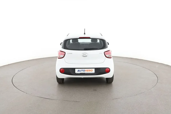 Hyundai i10 (2019) — foto 11 van 16