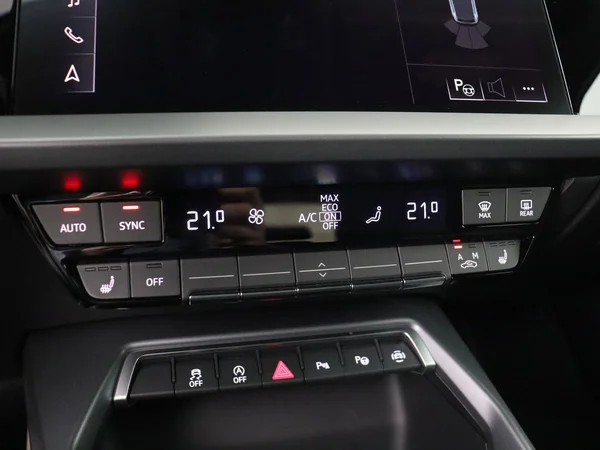AUDI A3 Sportback (2025) — foto 10 van 18