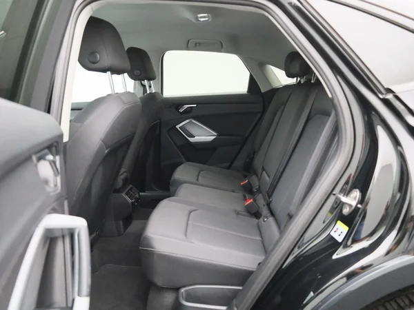 Audi Q3 (2023) — foto 6 van 42