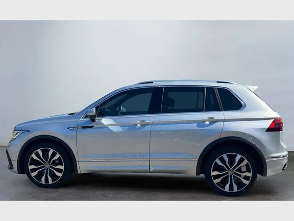 Volkswagen Tiguan (2023) — foto 16 van 21