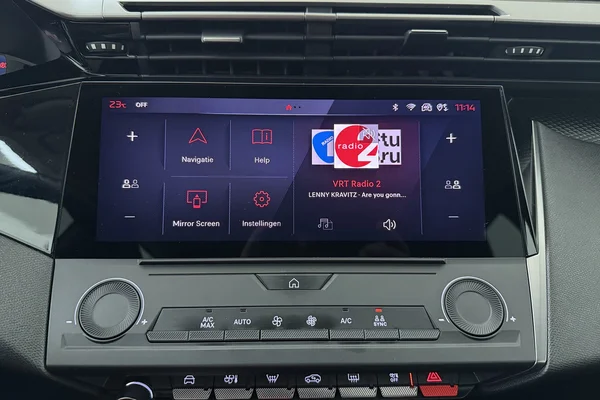 Peugeot 308 SW (2022) — foto 3 van 19