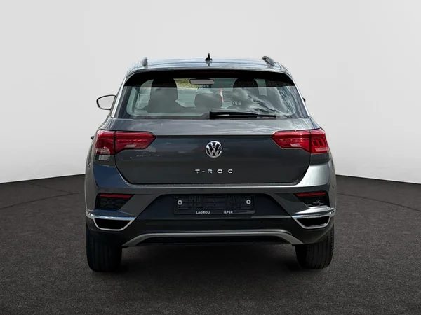 VOLKSWAGEN T-Roc (2018) — foto 16 van 21