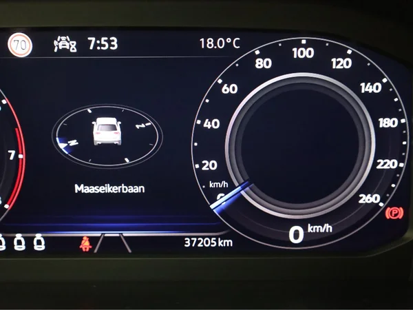 VOLKSWAGEN Tiguan (2023) — foto 8 van 20