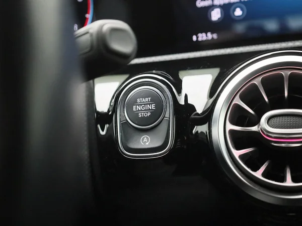 Mercedes-Benz A-Klasse (2020) — foto 16 van 38