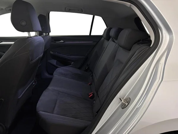 VOLKSWAGEN Golf VIII Dsl (2023) — foto 5 van 35