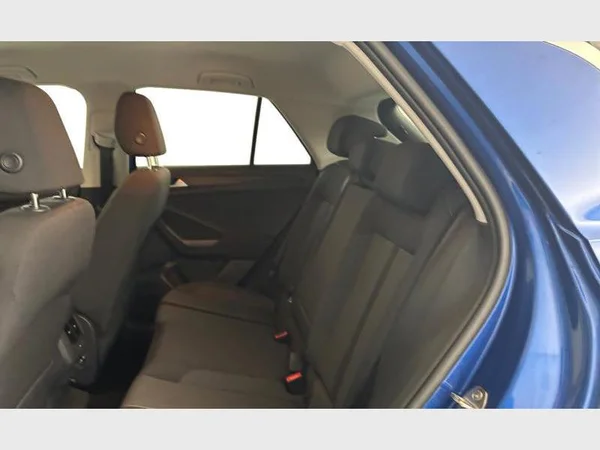 Volkswagen T-Roc (2022) — foto 6 van 15