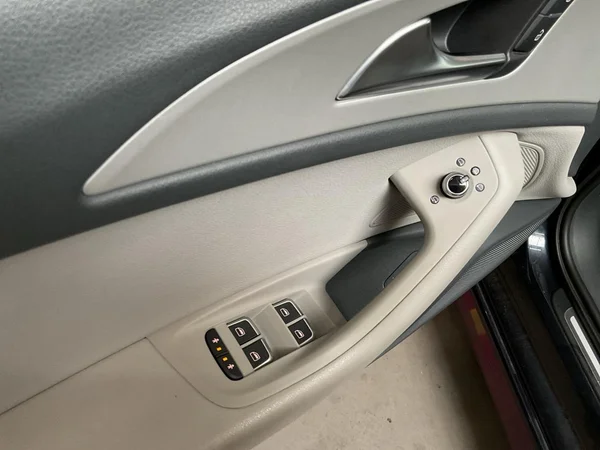 AUDI A6 Avant Dsl (2018) — foto 7 van 23