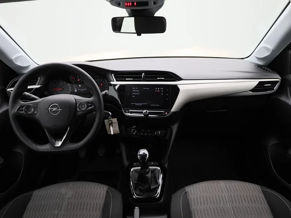 Opel Corsa (2023) — foto 28 van 38