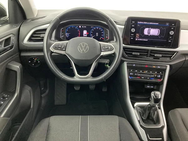 VOLKSWAGEN T-Roc (2024) — foto 36 van 36