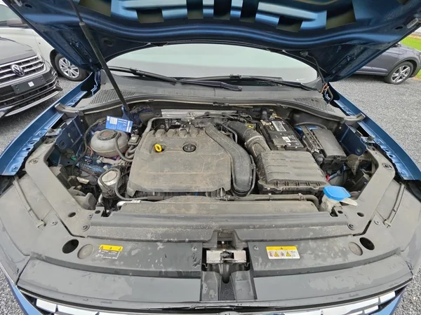 VOLKSWAGEN Tiguan Allspace (2020) — foto 15 van 24
