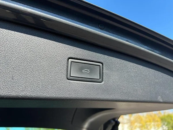 VOLKSWAGEN Tiguan Dsl (2022) — foto 22 van 31