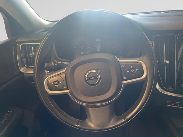 VOLVO V60 (2022) — foto 18 van 20