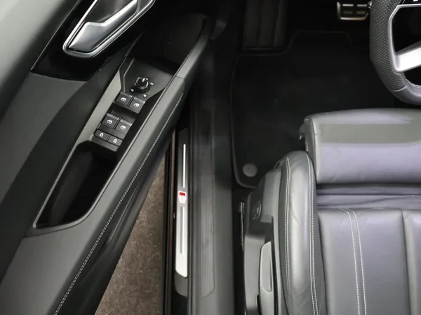 Audi Q4 e-tron (2026) — foto 10 van 23