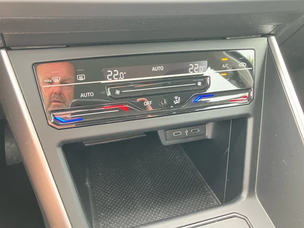 VOLKSWAGEN Taigo (2022) — foto 7 van 25