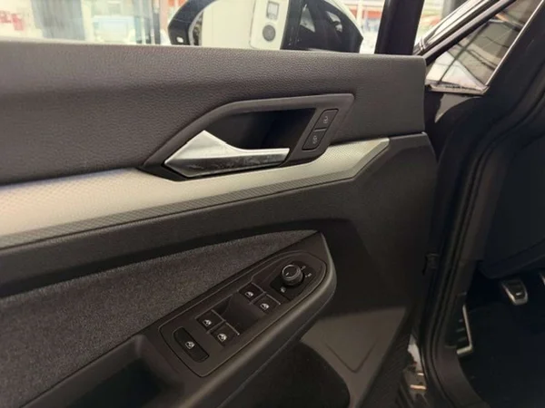 Volkswagen Golf (2024) — foto 15 van 23