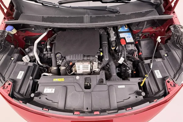 Peugeot 3008 (2018) — foto 7 van 36