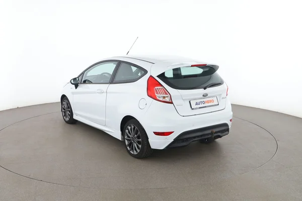 Ford Fiesta (2017) — foto 10 van 16
