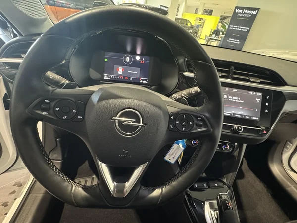 Opel Corsa (2021) — foto 8 van 26