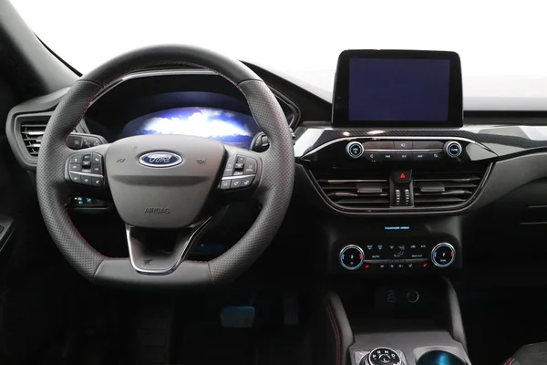 Ford Kuga (2023) — foto 2 van 29