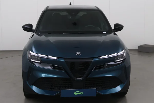 Alfa Romeo Junior (2025) — foto 12 van 19