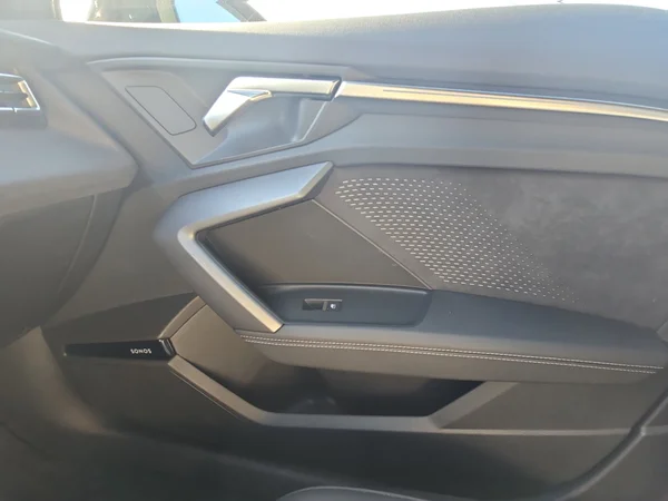 AUDI A3 Sedan (2025) — foto 24 van 24