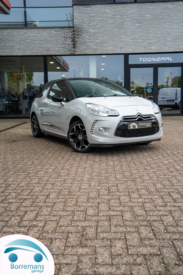 Citroen DS3 (2015) — foto 21 van 37