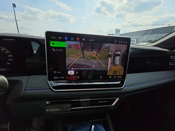 VOLKSWAGEN Tiguan eHybrid (PHEV) (2026) — foto 5 van 24