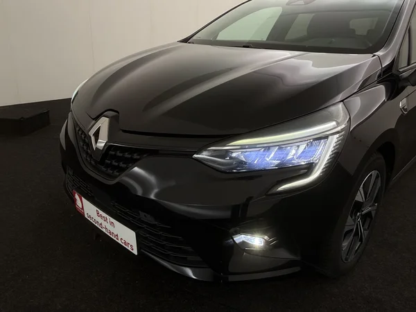 RENAULT Clio (2021) — foto 19 van 26