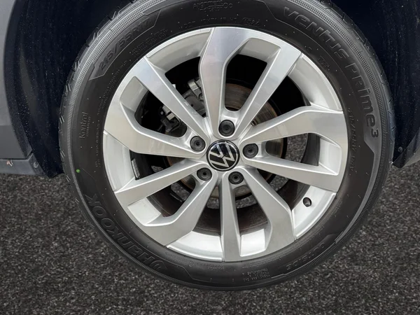 VOLKSWAGEN T-Roc (2024) — foto 14 van 18