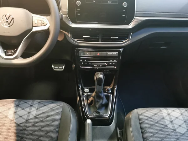 VOLKSWAGEN T-Cross (2026) — foto 6 van 15