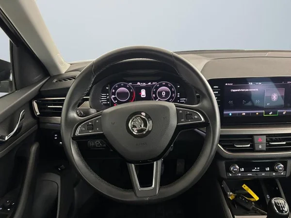 SKODA Kamiq (2020) — foto 6 van 27