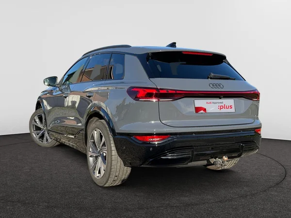 AUDI Q6 e-tron (2026) — foto 12 van 24
