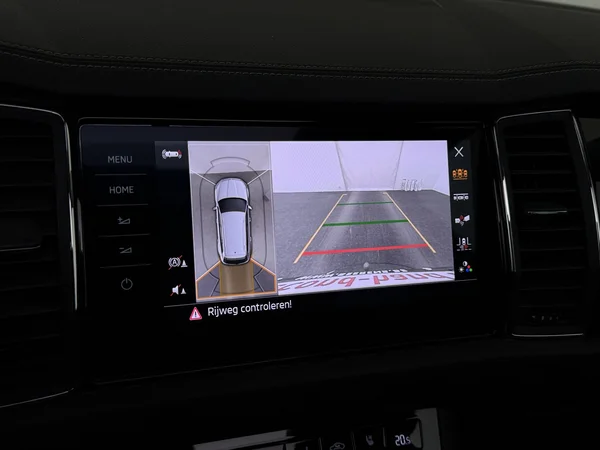 SKODA Kodiaq (2022) — foto 11 van 33