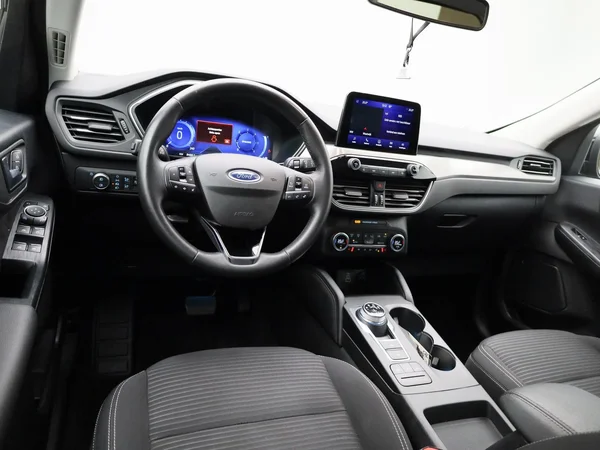 Ford Kuga (2022) — foto 29 van 30