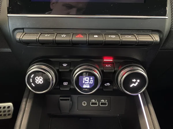 Renault Clio (2025) — foto 10 van 21