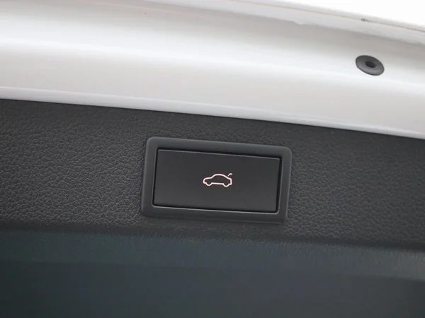 Škoda Superb (2022) — foto 10 van 47