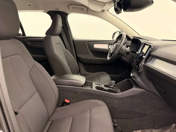 Volvo XC40 (2021) — foto 2 van 21