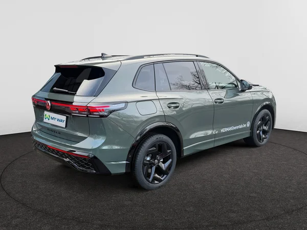VOLKSWAGEN Tiguan (2026) — foto 18 van 22
