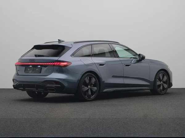 AUDI A5 SW e-hybrid (PHEV) (2025) — foto 12 van 23