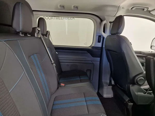 Ford Transit Custom — foto 13 van 15