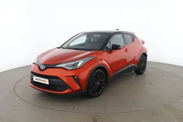 Toyota C-HR d93a0f4b-d58c-4d27-a7ec-df1251e99c33