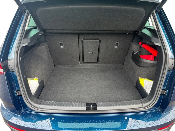 SKODA Karoq (2024) — foto 9 van 18