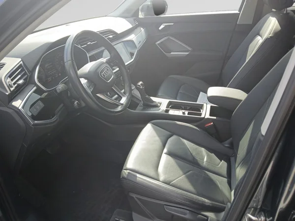AUDI Q3 PHEV (2021) — foto 2 van 20