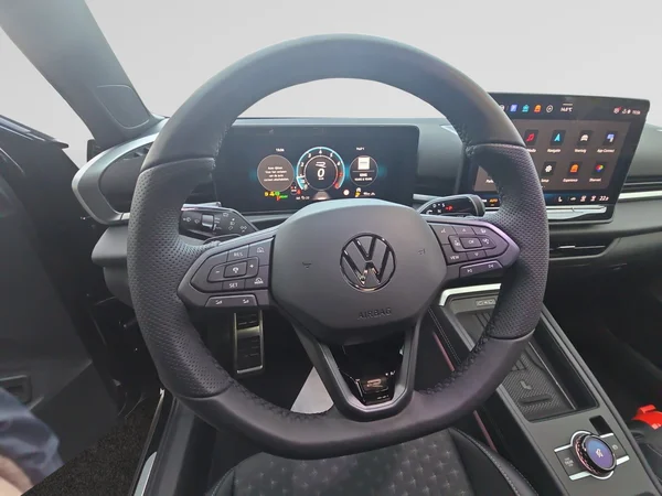 VOLKSWAGEN T-Roc (2025) — foto 16 van 24