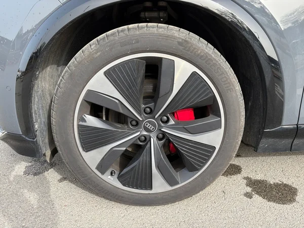 AUDI Q6 e-tron (2026) — foto 10 van 24