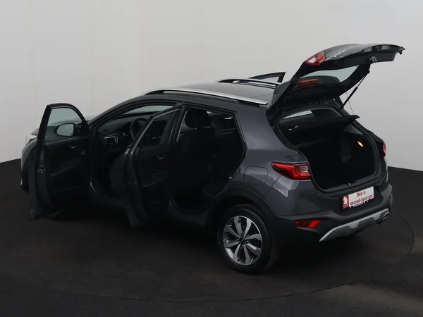 KIA Stonic (2023) — foto 22 van 23